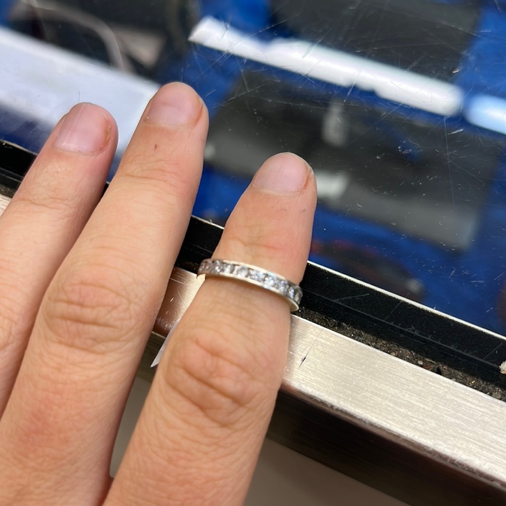 341728 14k wg ring cz infinity